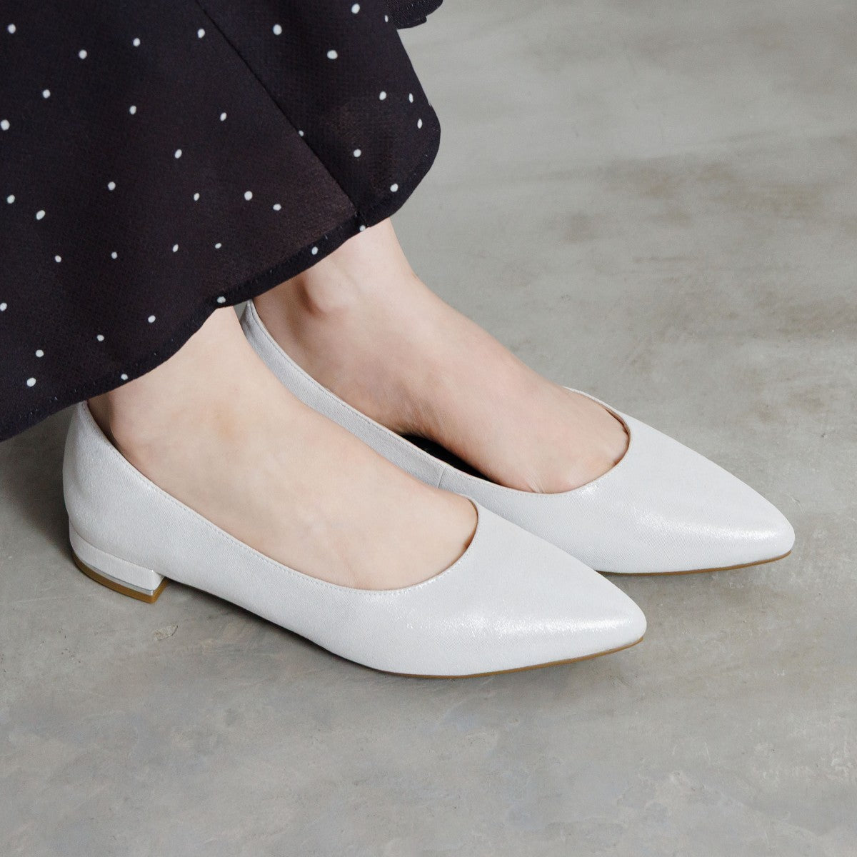 【26SS/跳べるパンプス】ポインテッドトゥフラットパンプス/663105