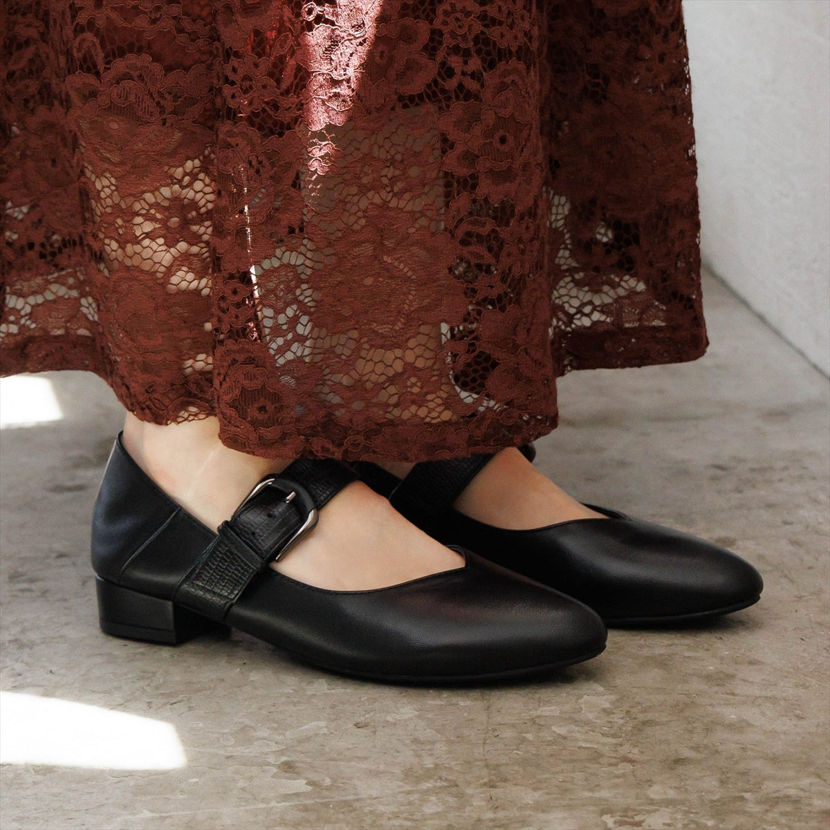 《予約/9月上旬入荷予定》【26AW】2WAYベルトデザインバブーシュ/663302