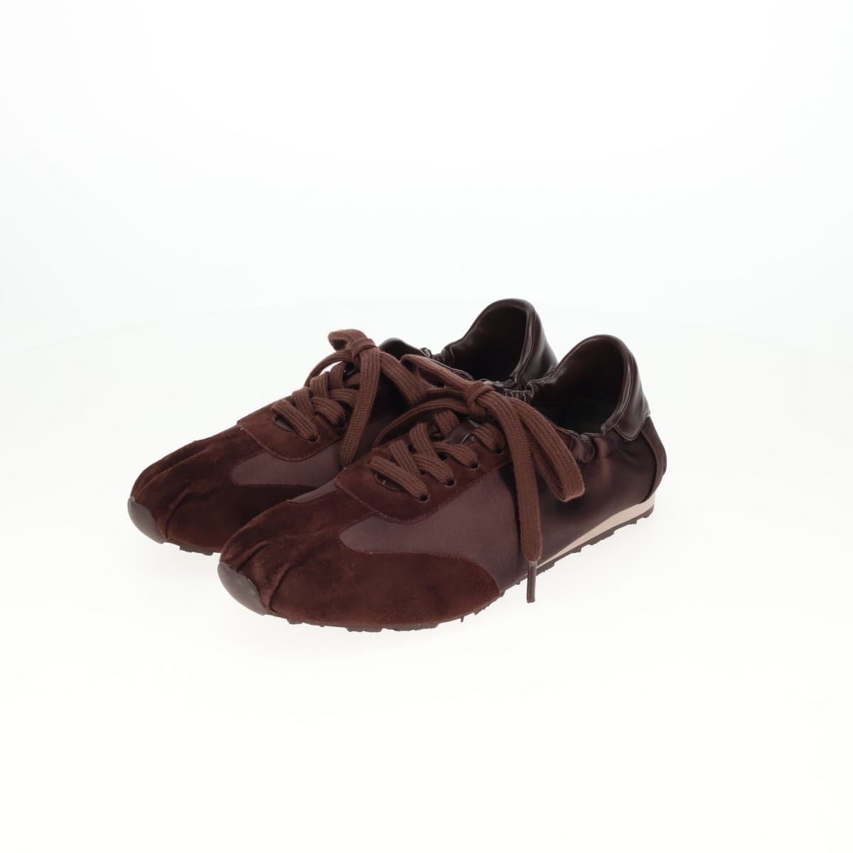 【26AW】2WAYレースフラットスニーカー/667102