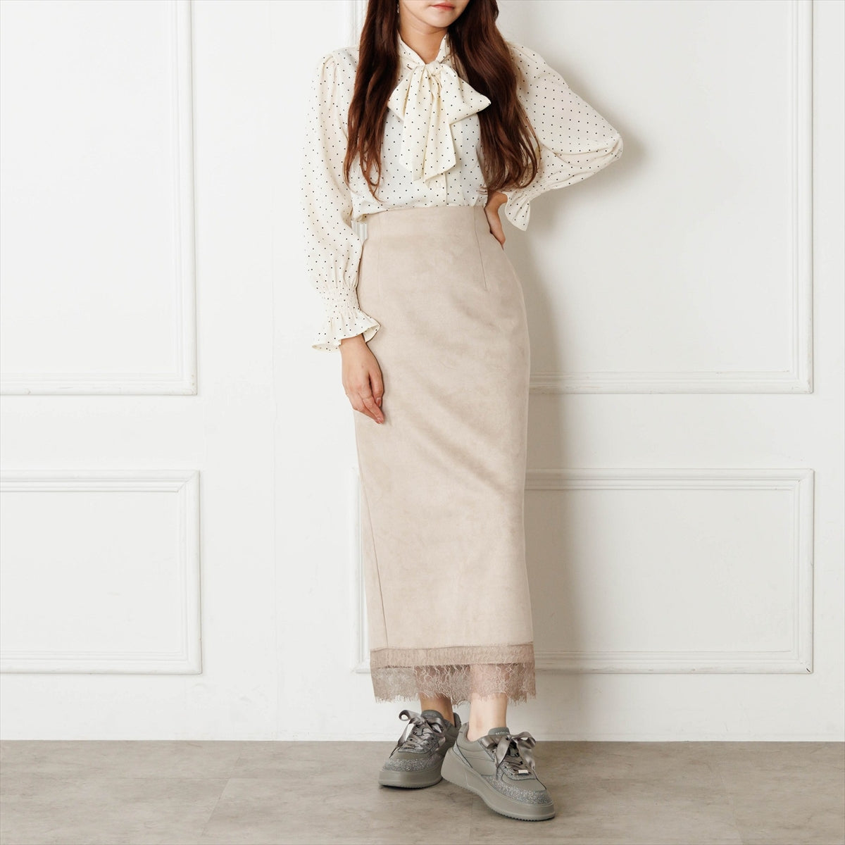 《一部予約/10月中旬入荷予定》【26AW】2WAYレース厚底コートソールスニーカー/667301