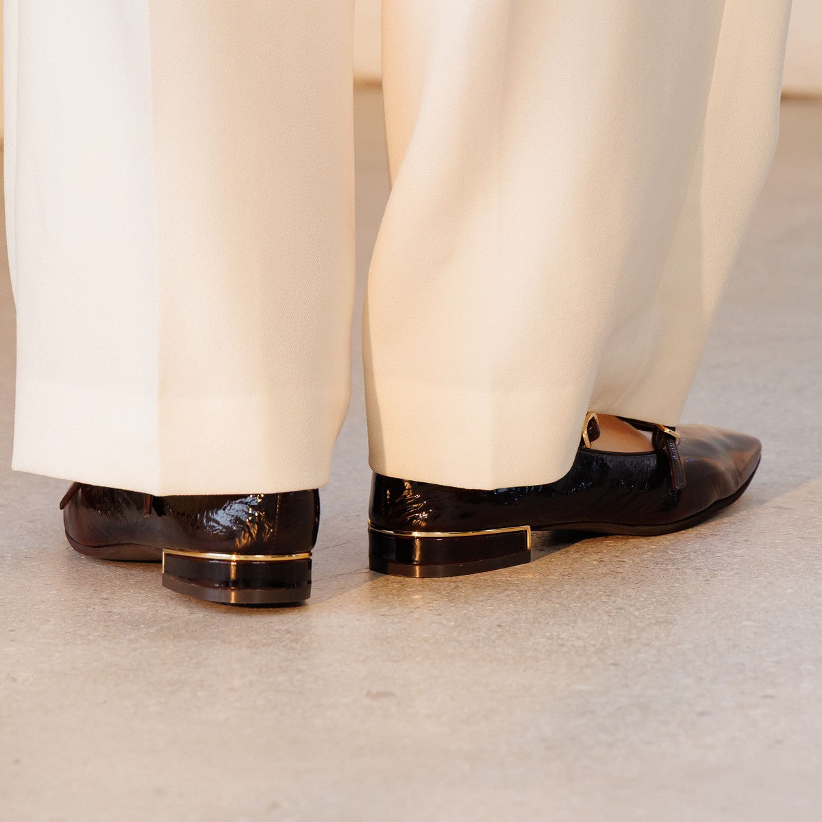 【25AW】ダブルベルトローヒールメリージェーンパンプス/651313