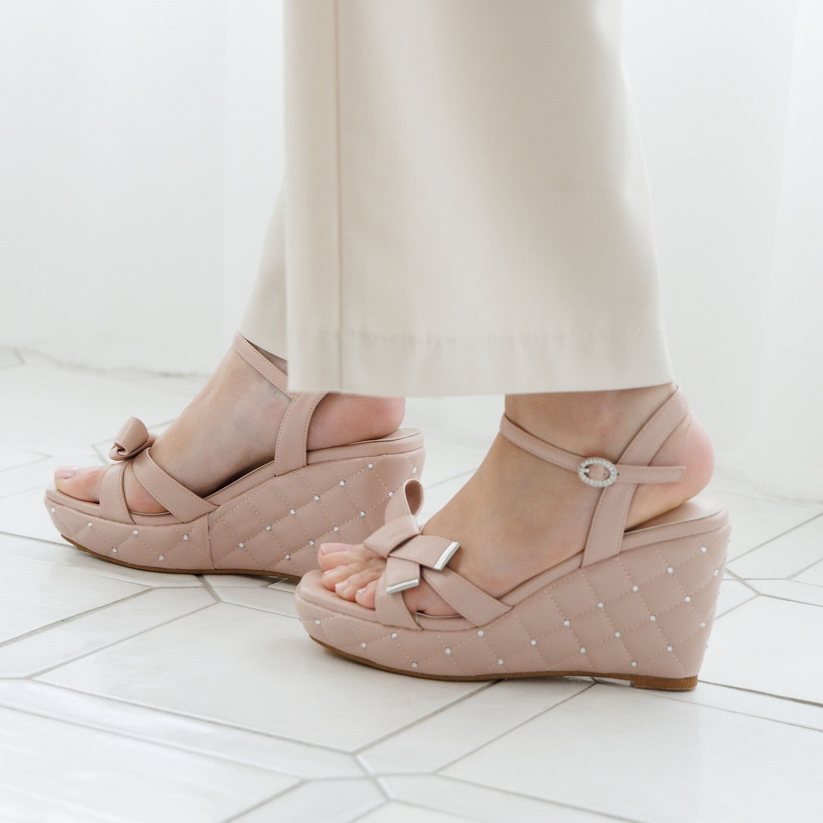 SALE】【26SS】リボンアクセントキルティングサンダル/564204