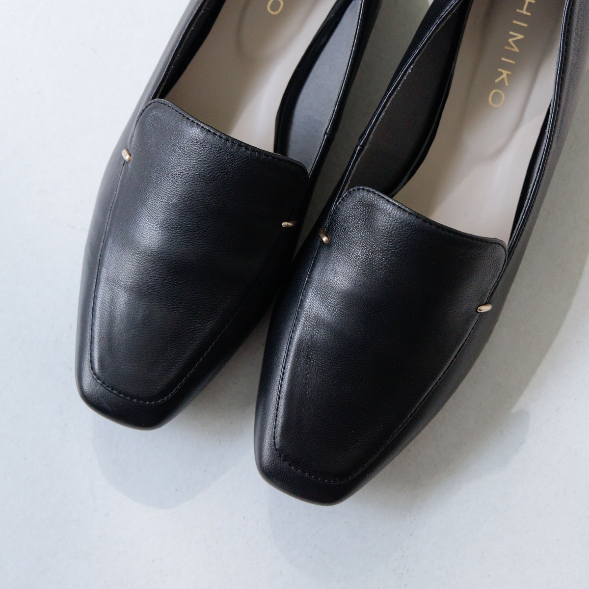 【WEB限定デザイン/再入荷】メタルアクセントローファー/640009