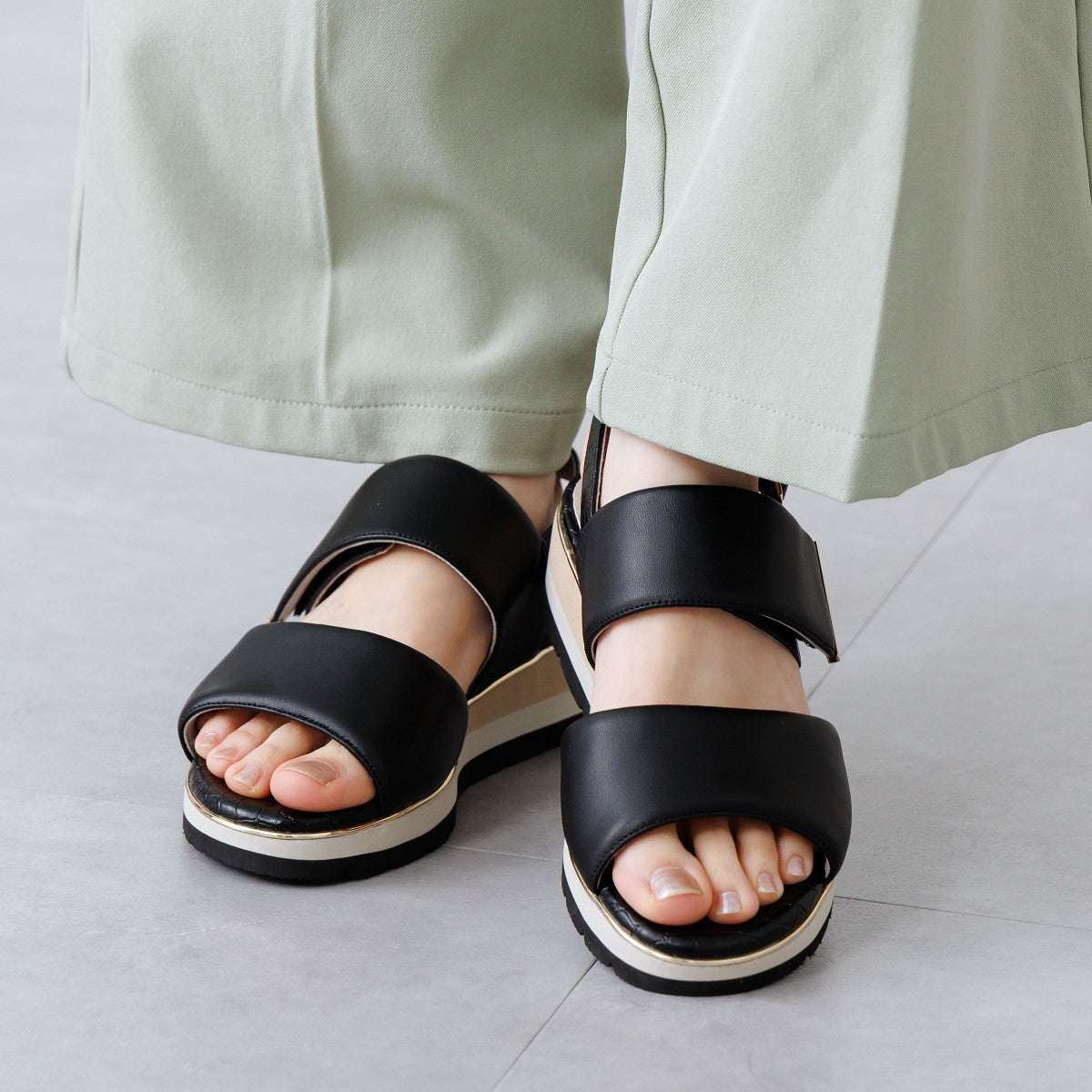 【SALE】【26SS】ソフトシープパデットサンダル/661233
