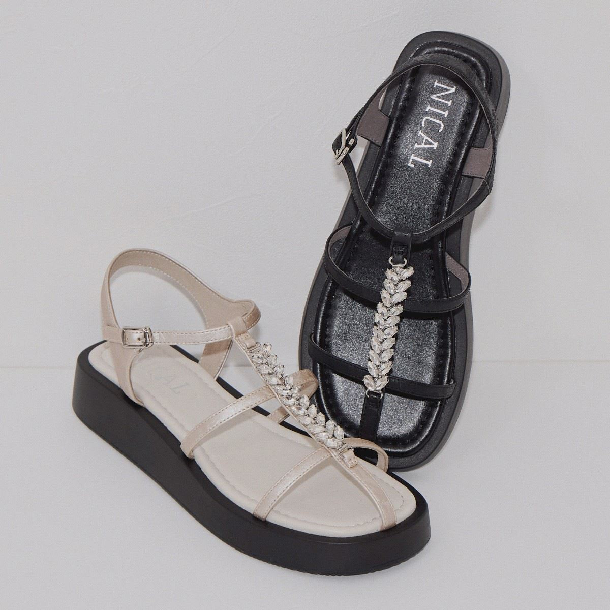 【SALE】ビジューTストラップサンダル/554204