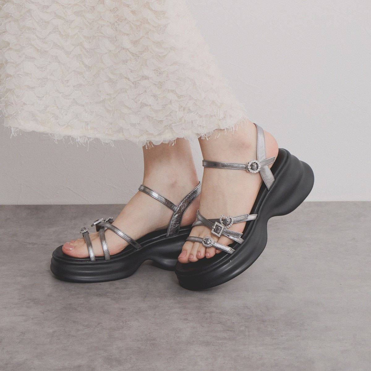 【SALE】ビジュークロスストラップサンダル/554212