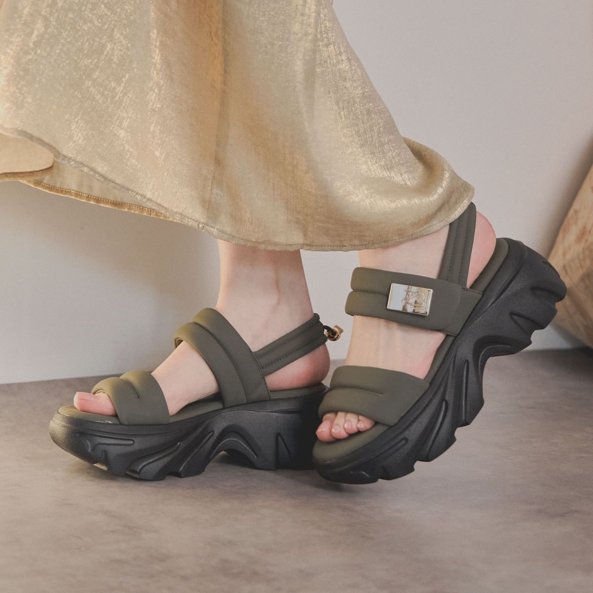【SALE】ダブルベルトパデットサンダル/554216