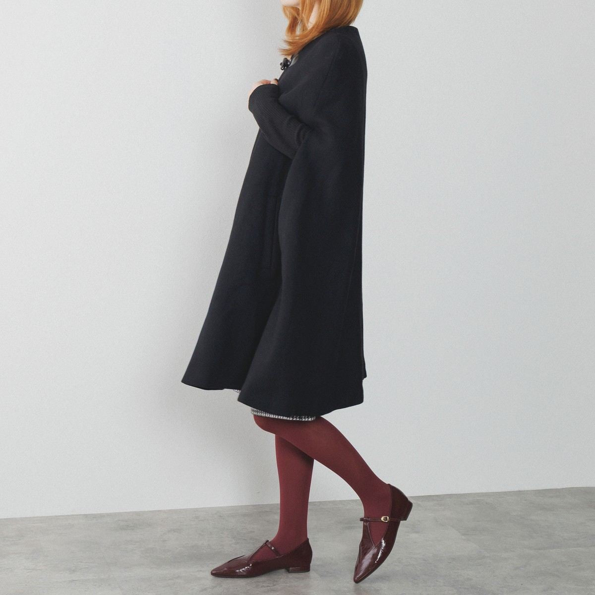 【25AW】ダイヤTストラップフラットパンプス/554305