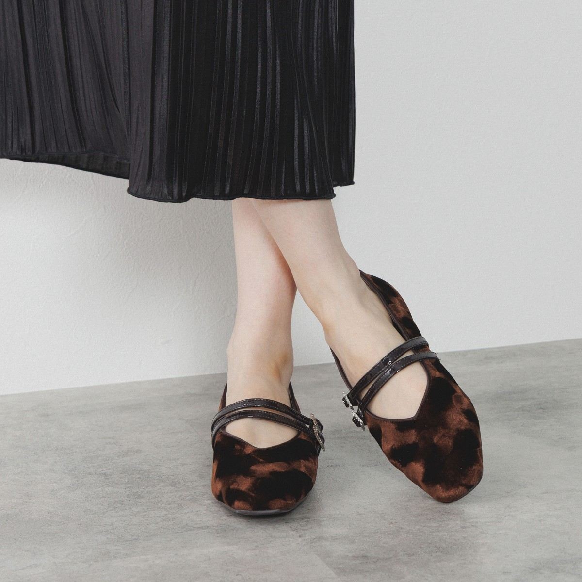 25AW】ダブルストラップメリージェーンパンプス/554306