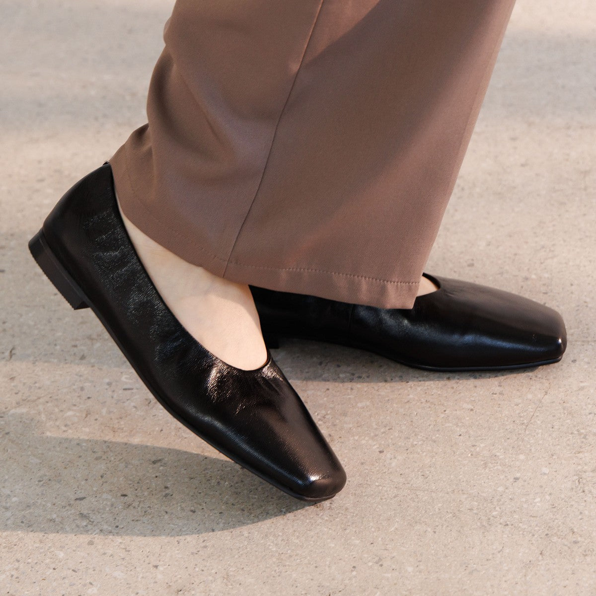 再値下げ】スクエアトゥシャーリングフラットパンプス/554307