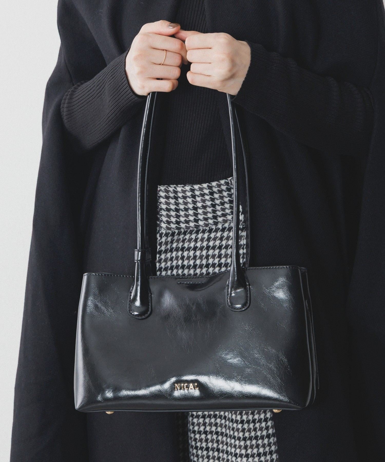 25AW】ロングハンドルスクエアバッグ/554383