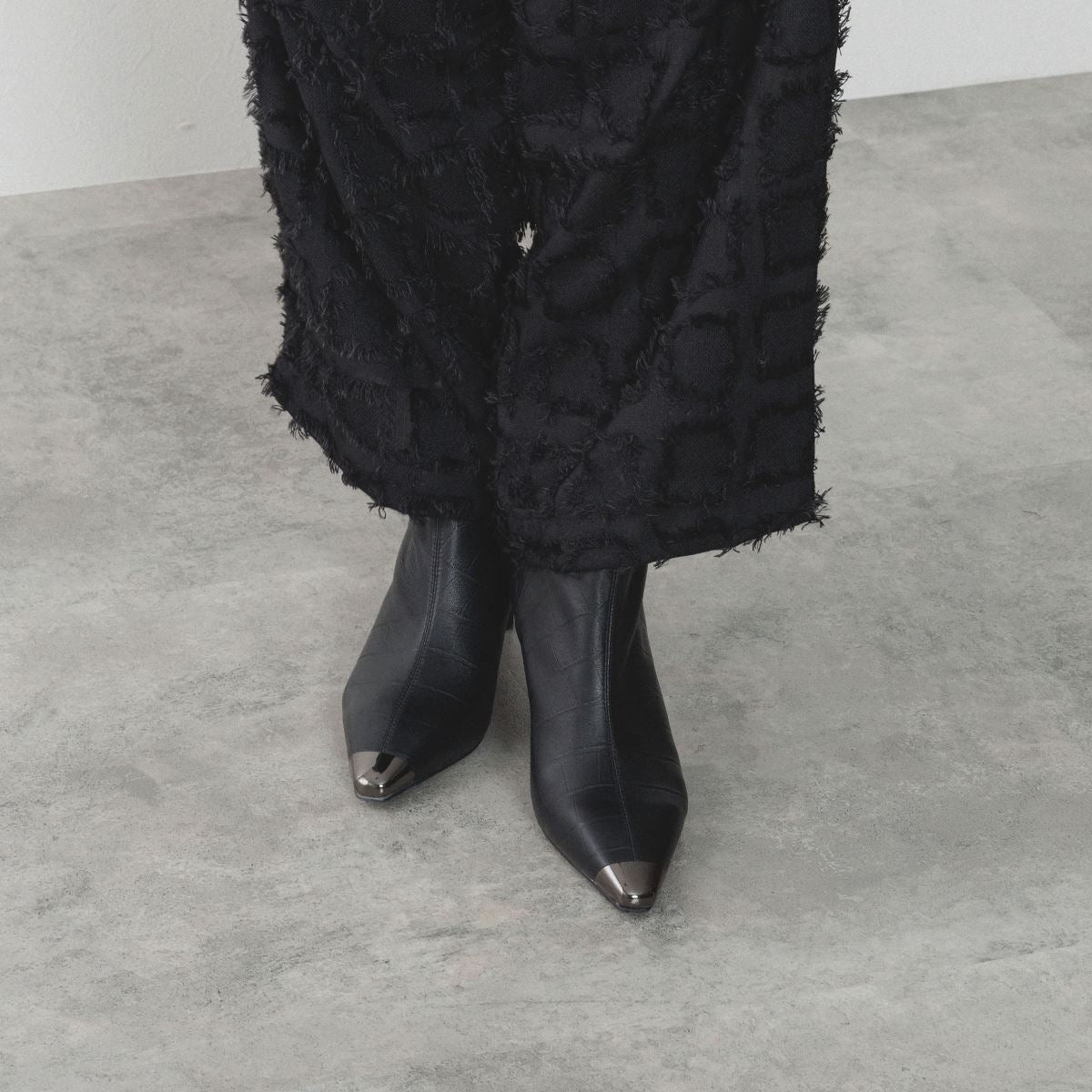 【25AW】トゥキャップヒールショートブーツ/554400