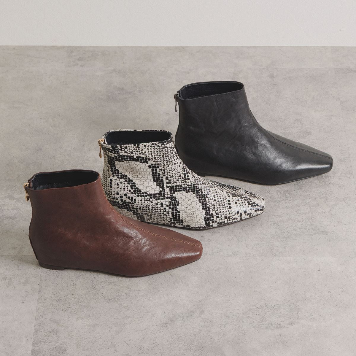 【25AW】インヒールショートブーツ/554416