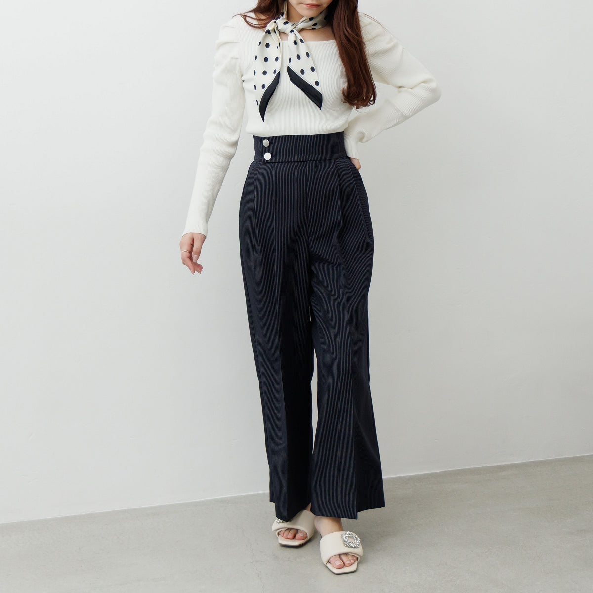予約/5月下旬入荷予定》ビジューパデットミュール/564203