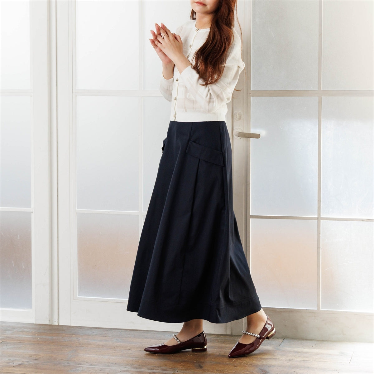 《予約／9月中旬入荷予定》【26AW】パールストラップパンプス/564304