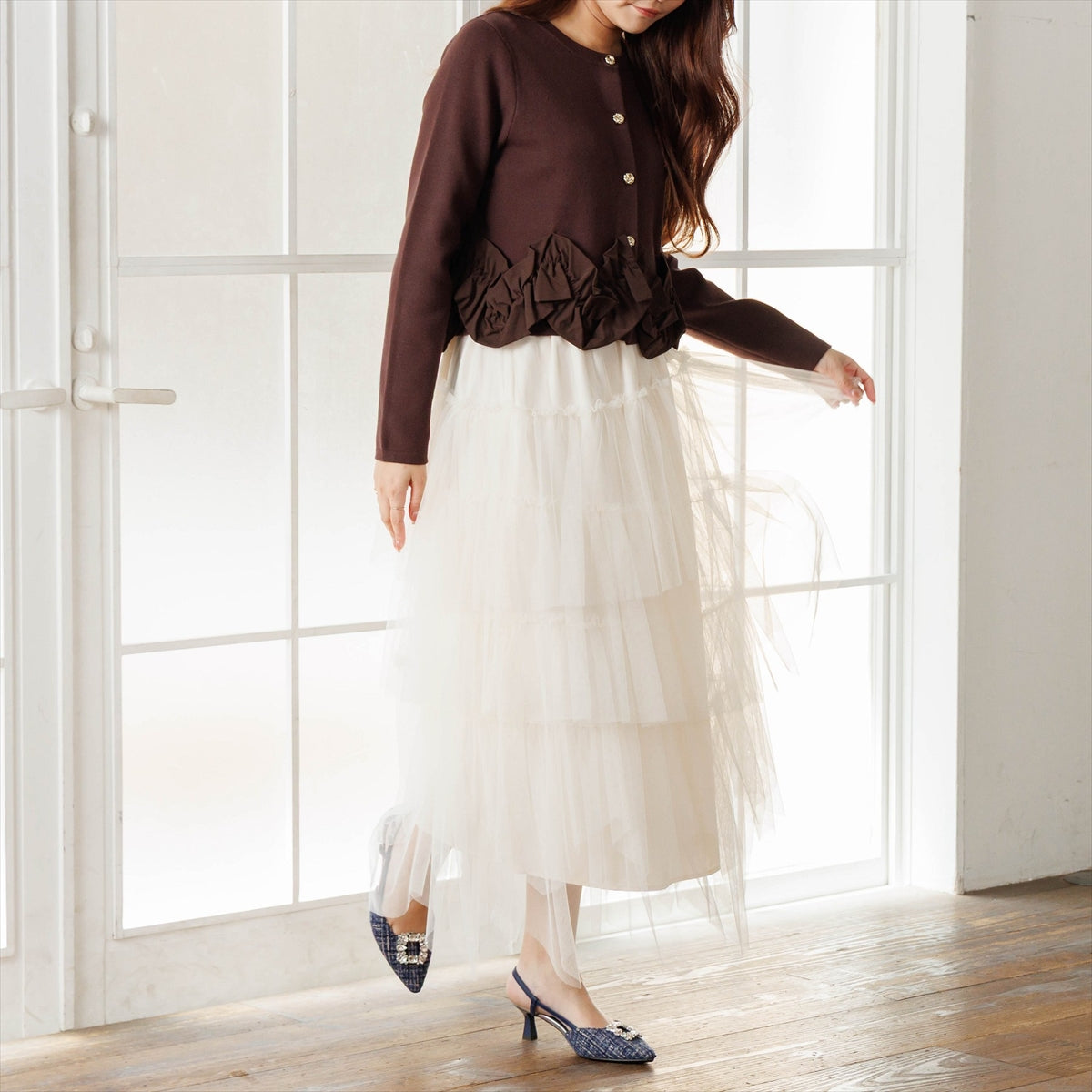 《予約／9月中旬入荷予定》【26AW】ビジューバックルバックストラップ/564306