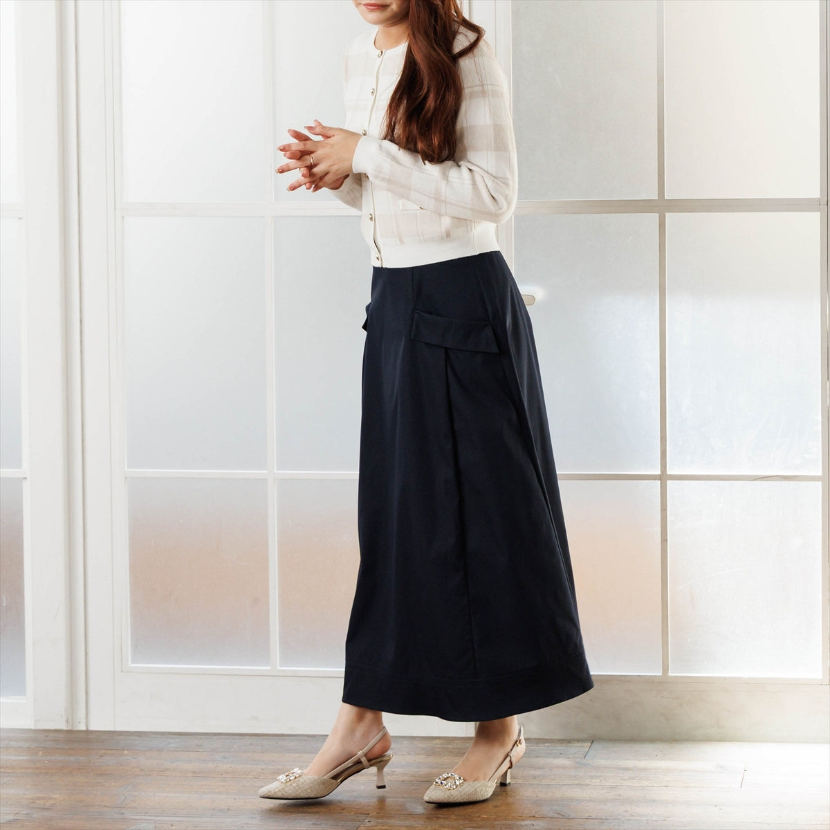 《予約／9月中旬入荷予定》【26AW】ビジューバックルバックストラップ/564306