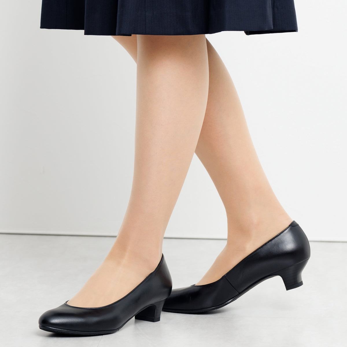 3.5㎝ヒールラウンドトゥブラックパンプス/600001