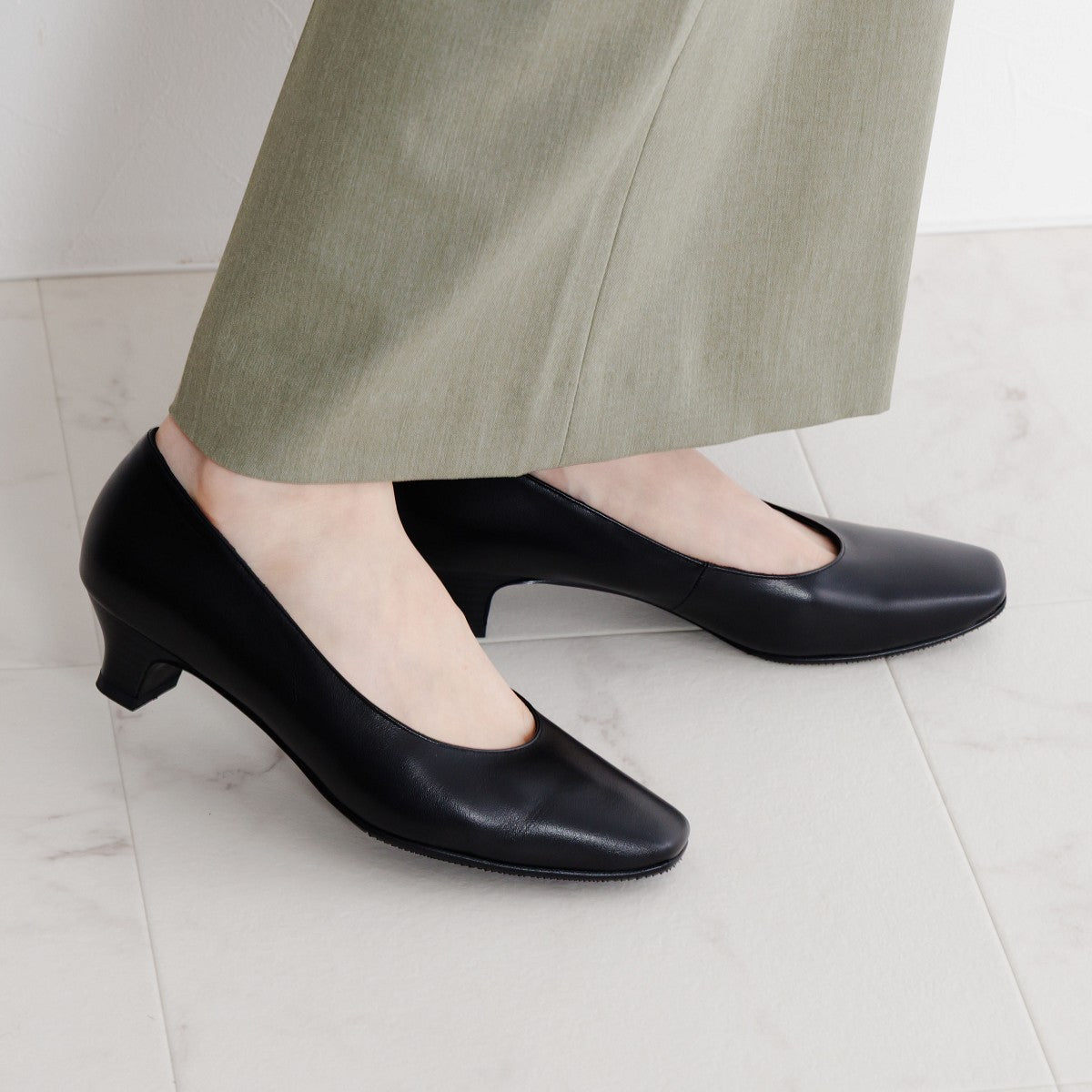 3.5㎝ヒールブラックパンプス/600002