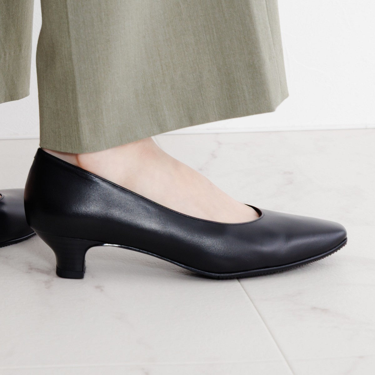 3.5㎝ヒールブラックパンプス/600002