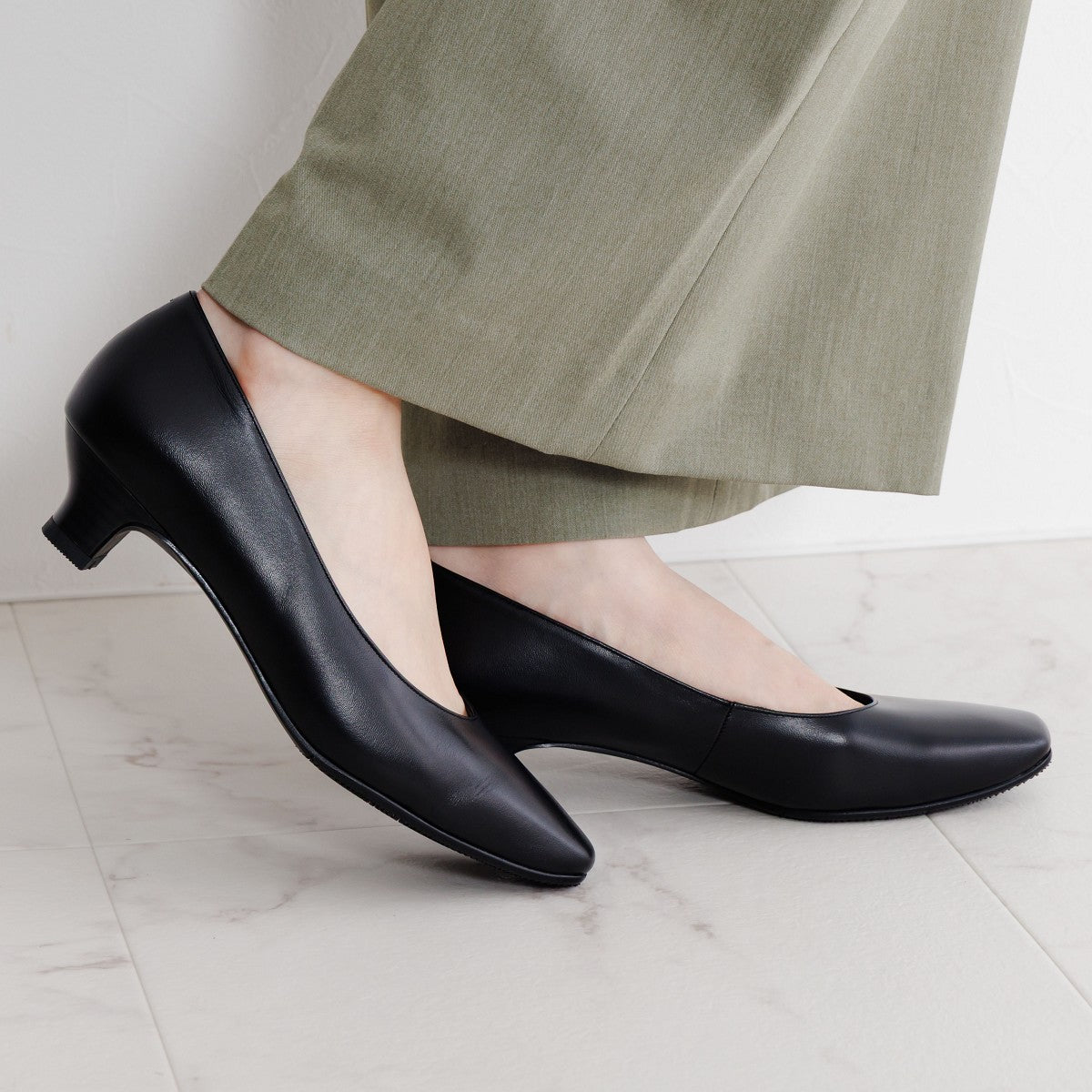3.5㎝ヒールブラックパンプス/600002