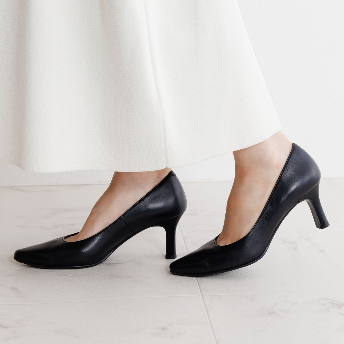 7㎝ヒールブラックパンプス/600008
