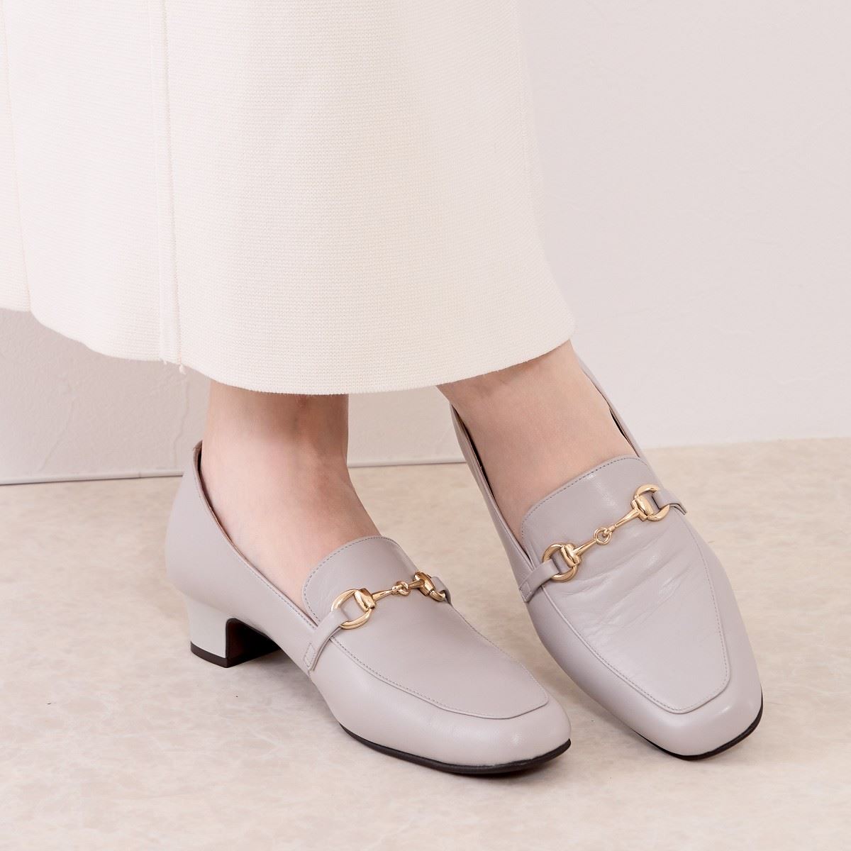 《一部予約/10月上旬頃入荷予定》【25AW】【快適ウォークパンプス】ビットデザインヒールローファー/605003