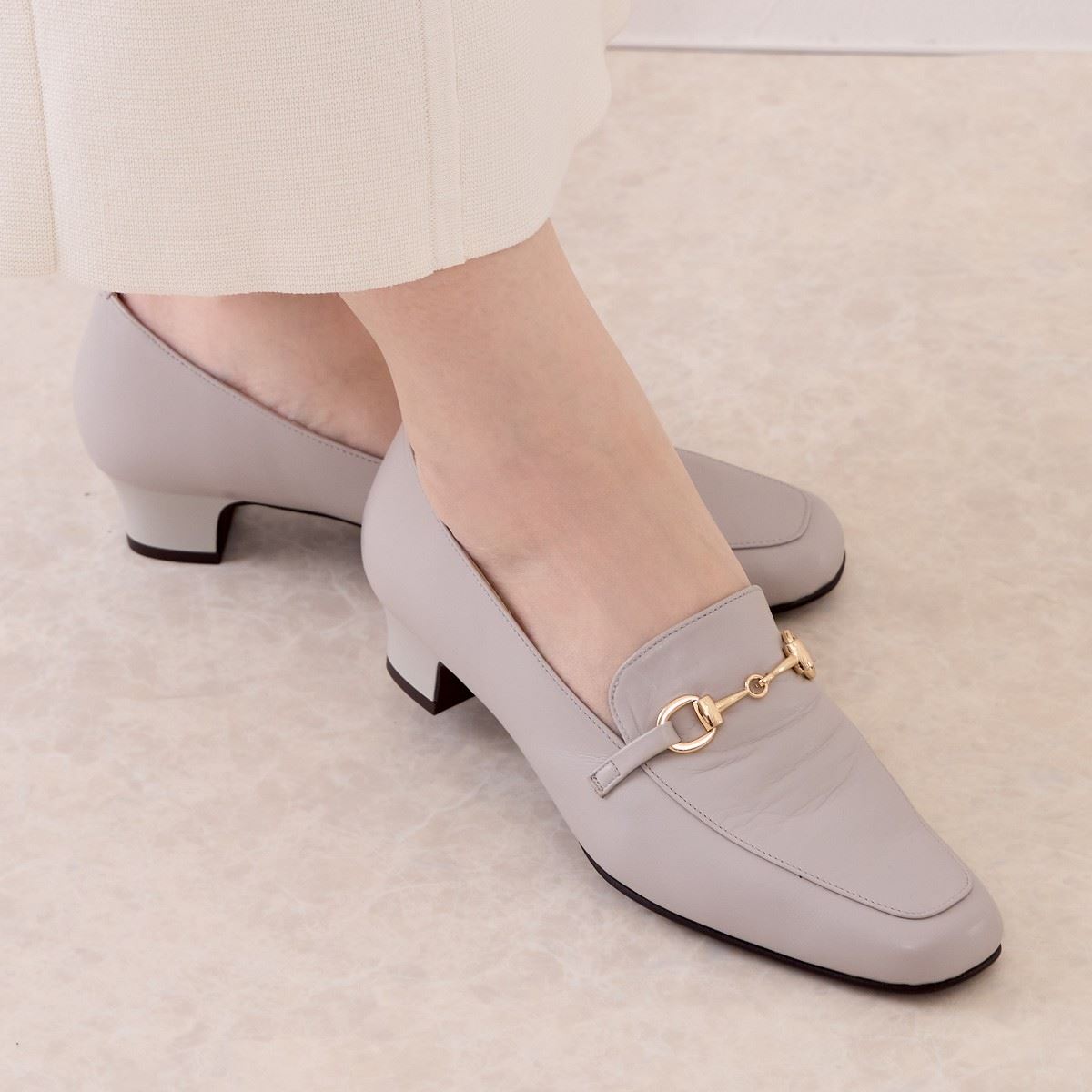 《一部予約/10月上旬頃入荷予定》【25AW】【快適ウォークパンプス】ビットデザインヒールローファー/605003