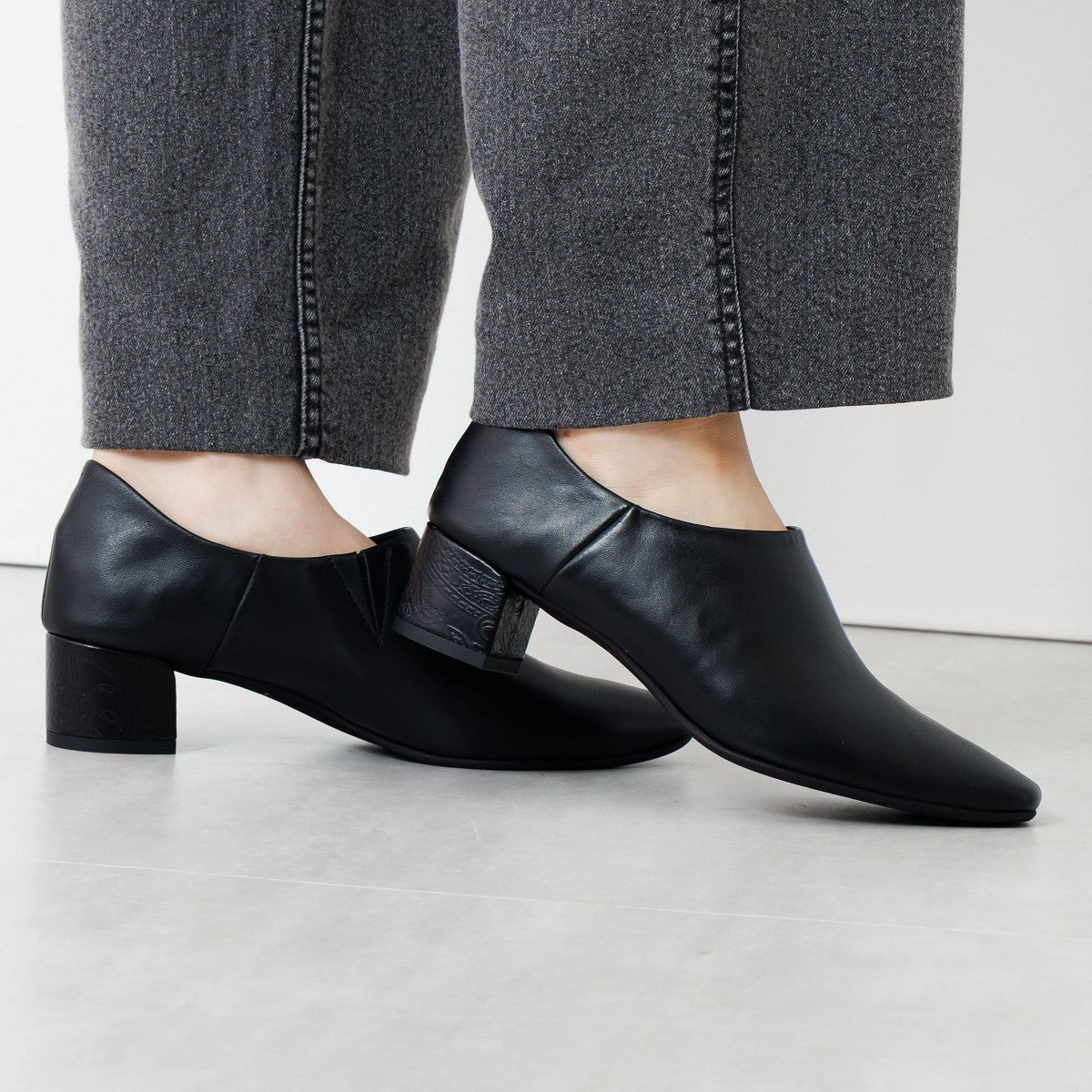 【25AW】ペイズリーヒールソフトバブーシュ/663103