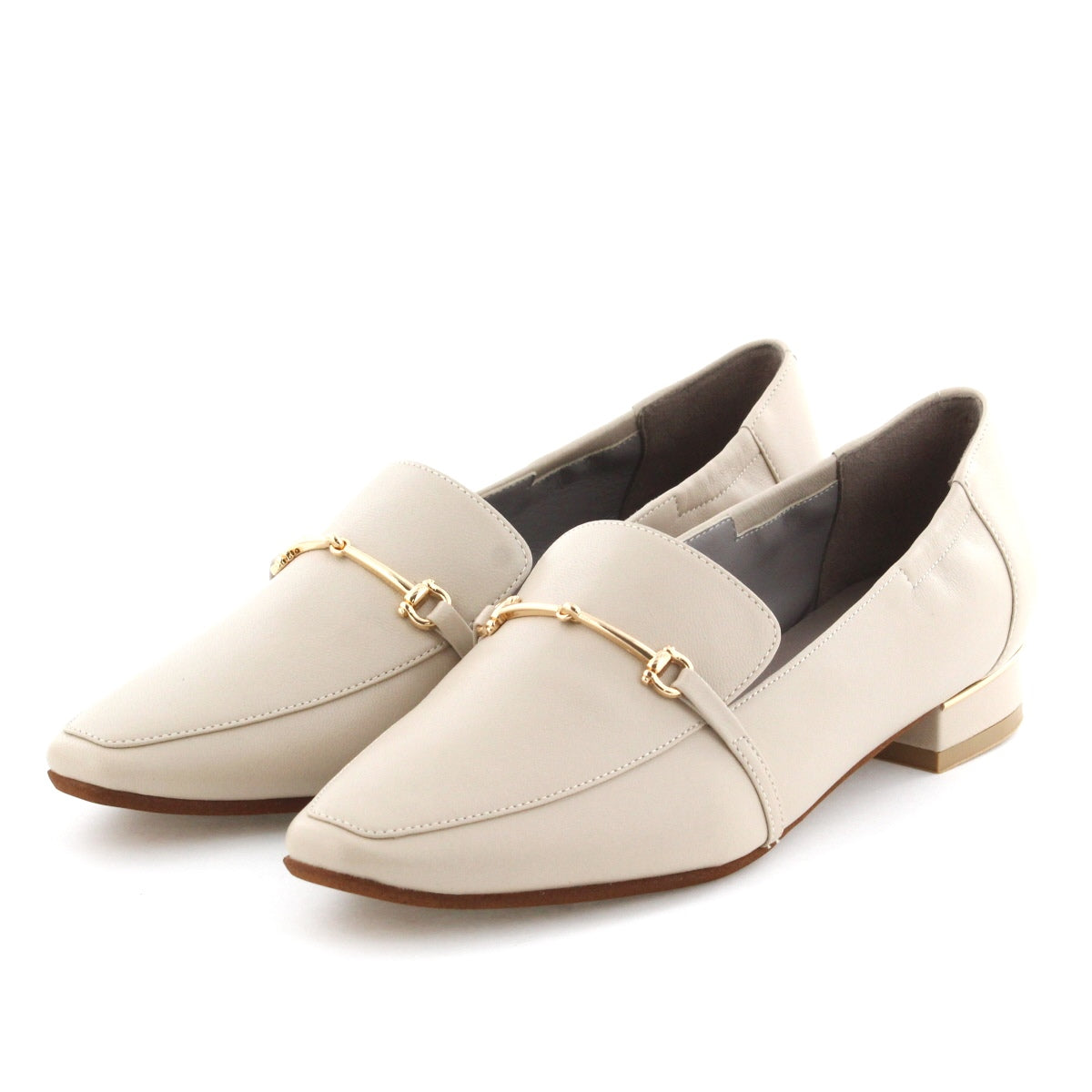 25AW新色】カカトシャーリングソフトローファー/631102