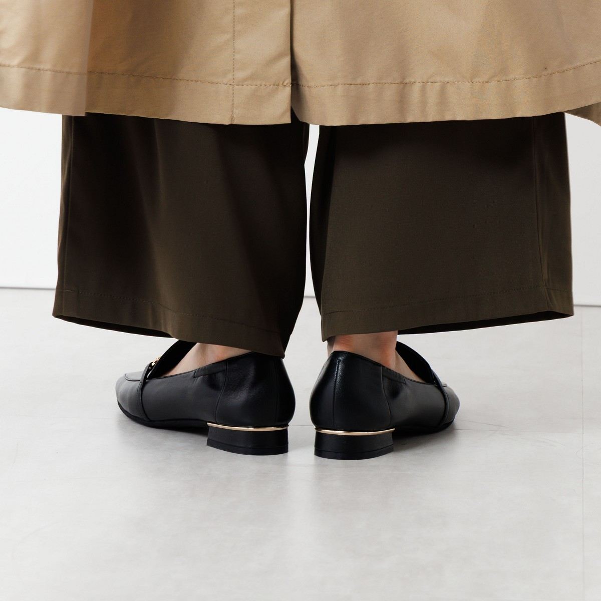 25AW新色】カカトシャーリングソフトローファー/631102