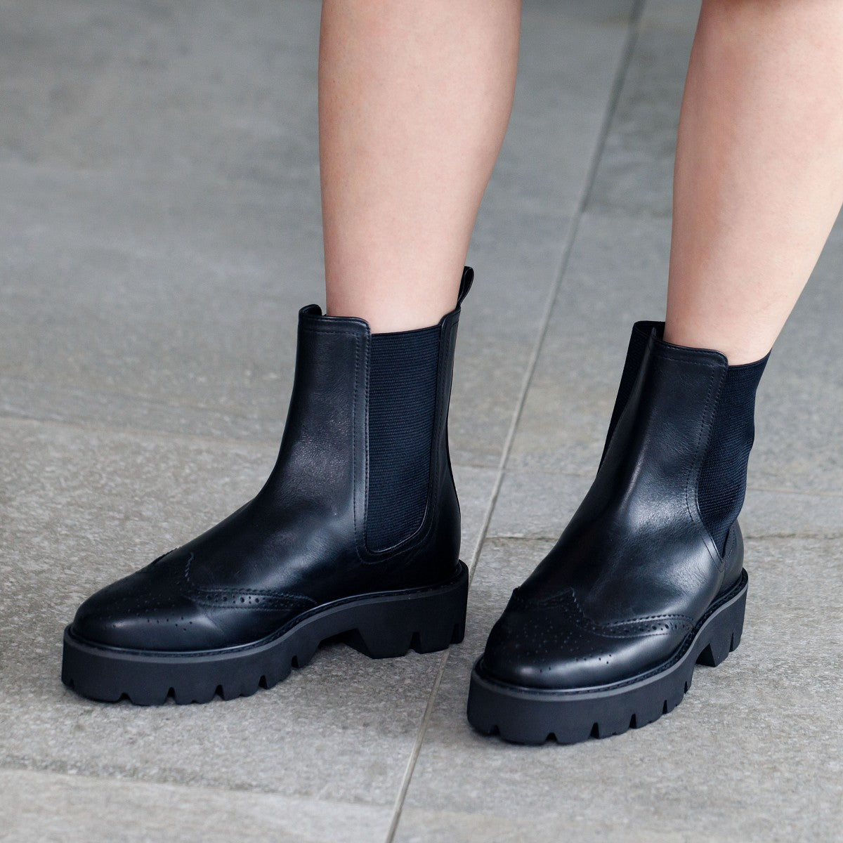 【SALE】メダリオンサイドゴアトラックソールブーツ/631406