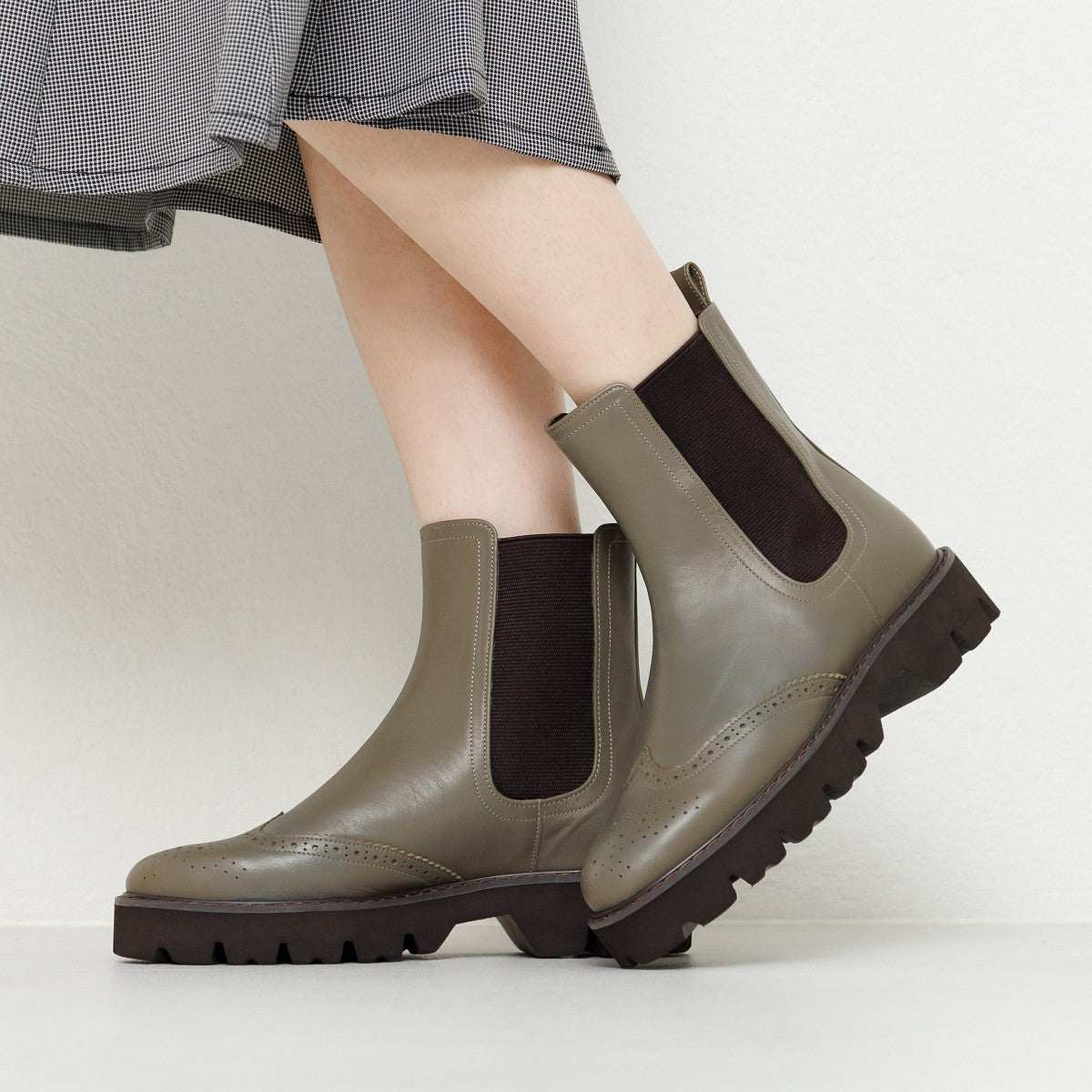 【SALE】メダリオンサイドゴアトラックソールブーツ/631406