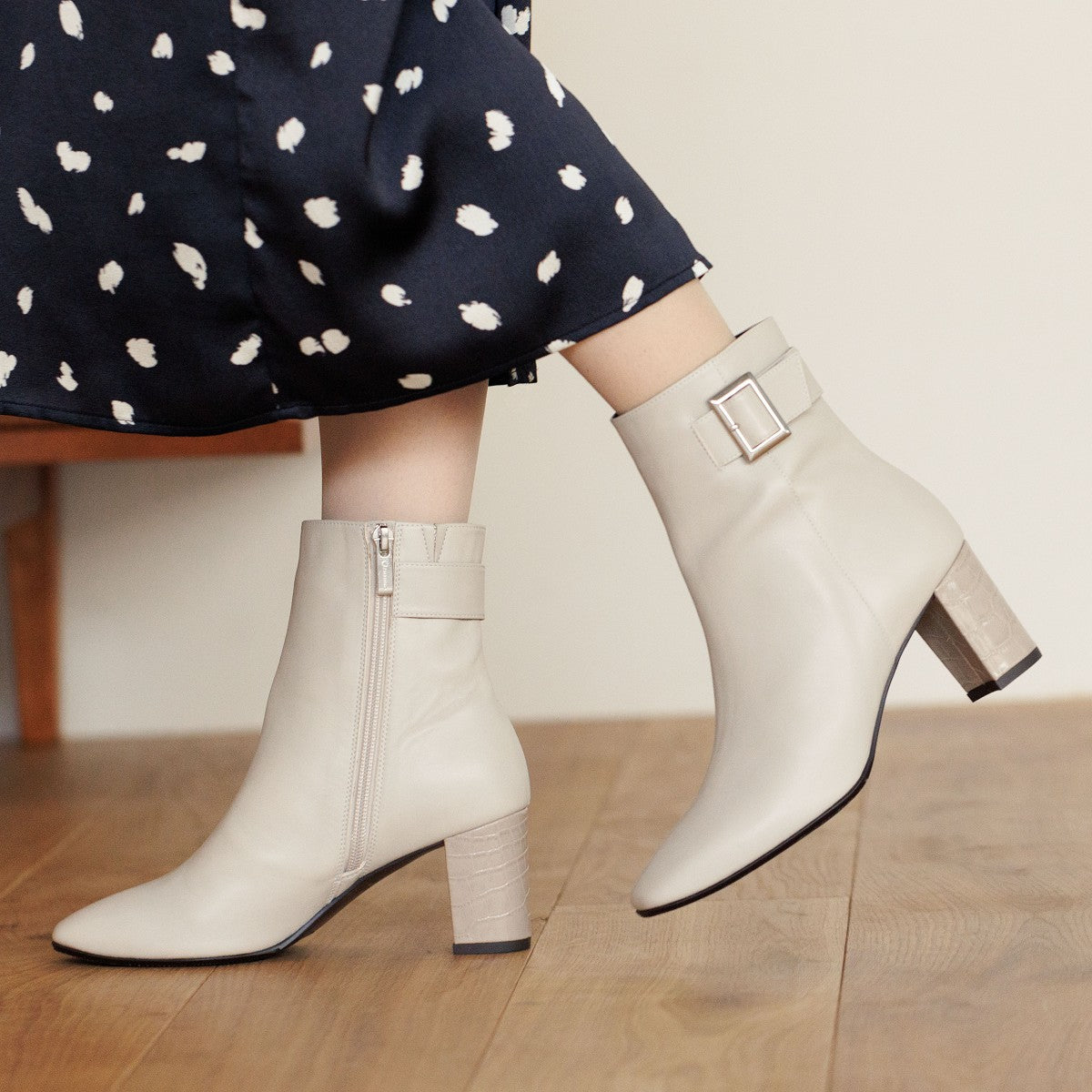 【SALE】ベルトバックルヒールブーツ/631410