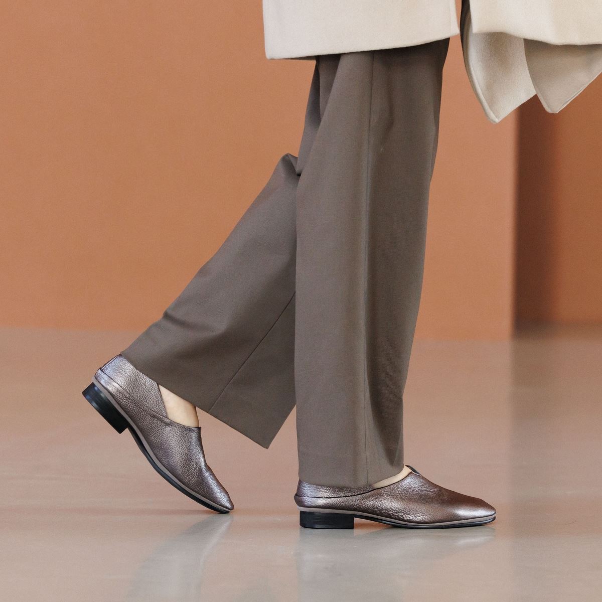 【25AW新色】【快適ウォークパンプス】ソフトフラットシューズ/635305