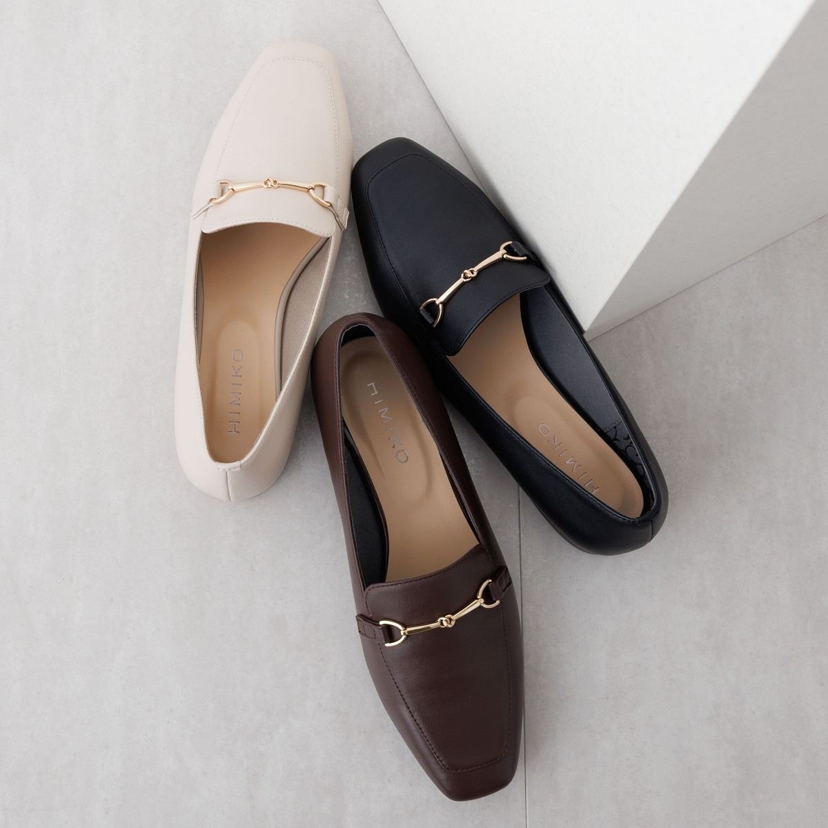 再入荷／WEB限定デザイン】ビットモチーフローファー/640003