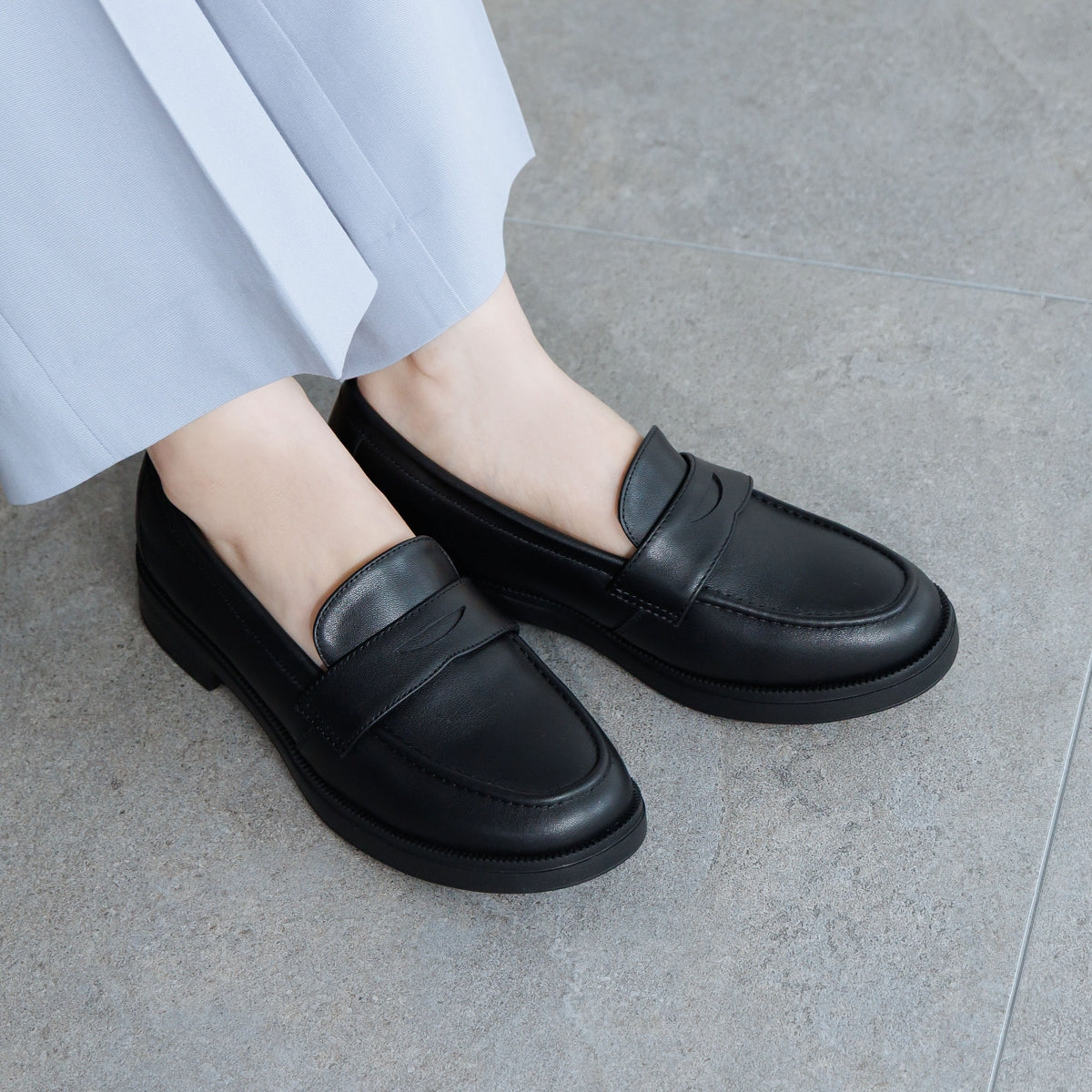 一部予約/7月上旬入荷予定》【26SS／WEB限定デザイン】ふわかるローファー/