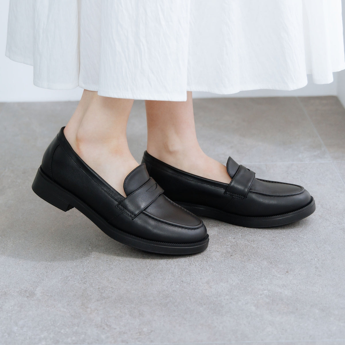 《一部予約/7月上旬入荷予定》【26SS／WEB限定デザイン】ふわかるローファー/640015