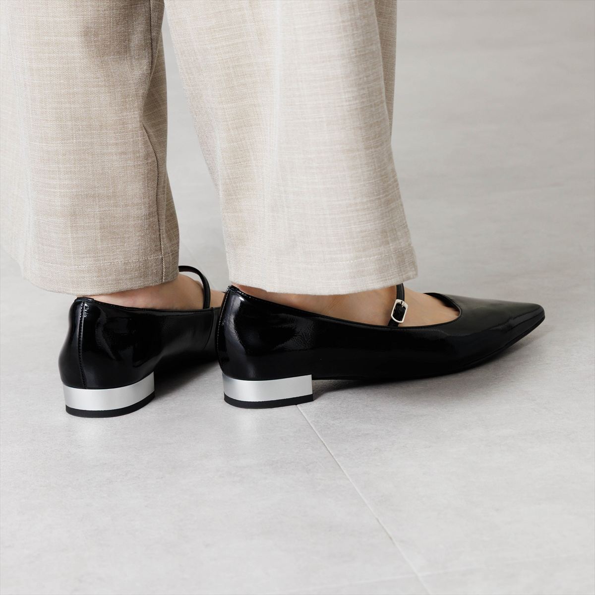 【26AW／WEB限定デザイン】配色ヒールストラップフラットパンプス/640016