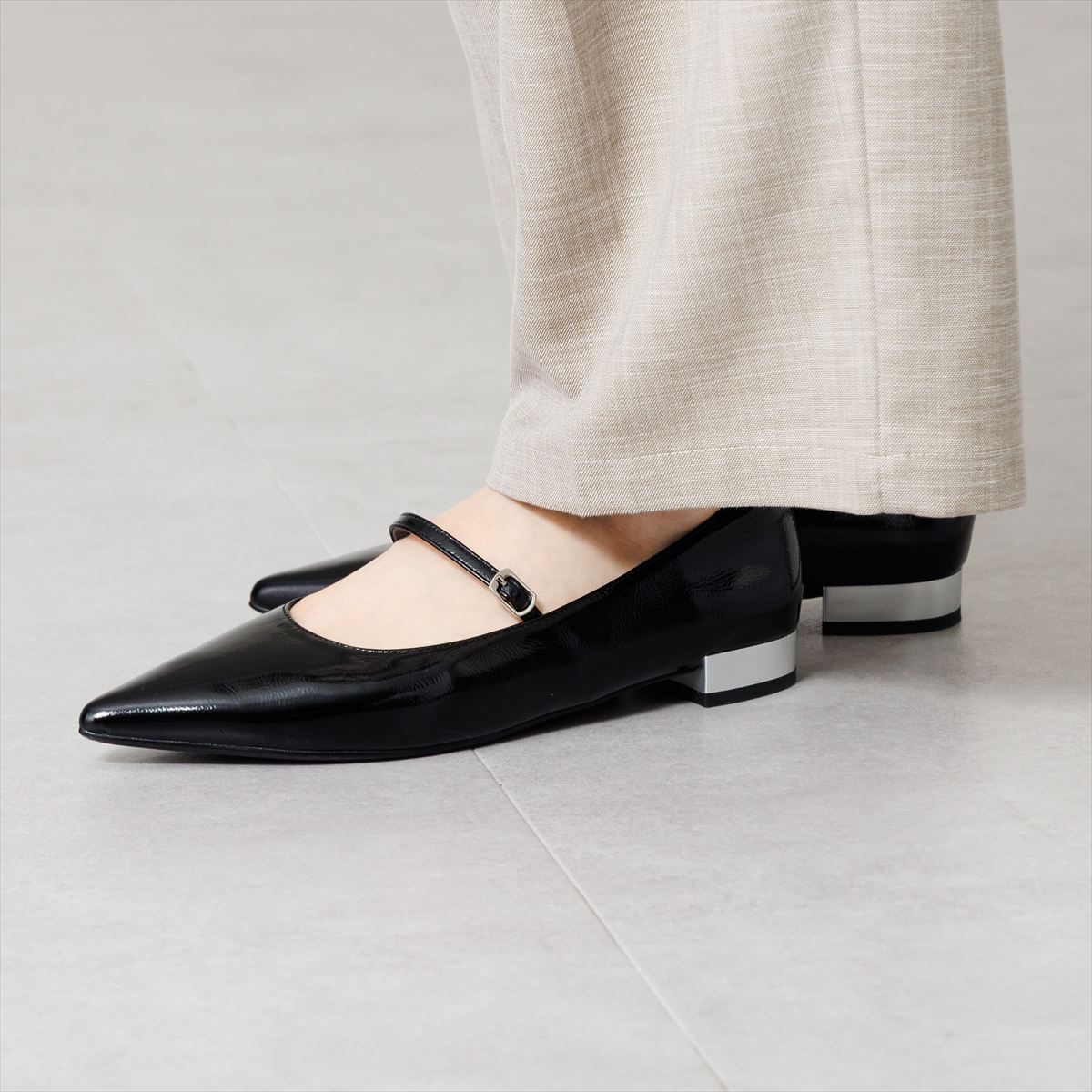 【26AW／WEB限定デザイン】配色ヒールストラップフラットパンプス/640016