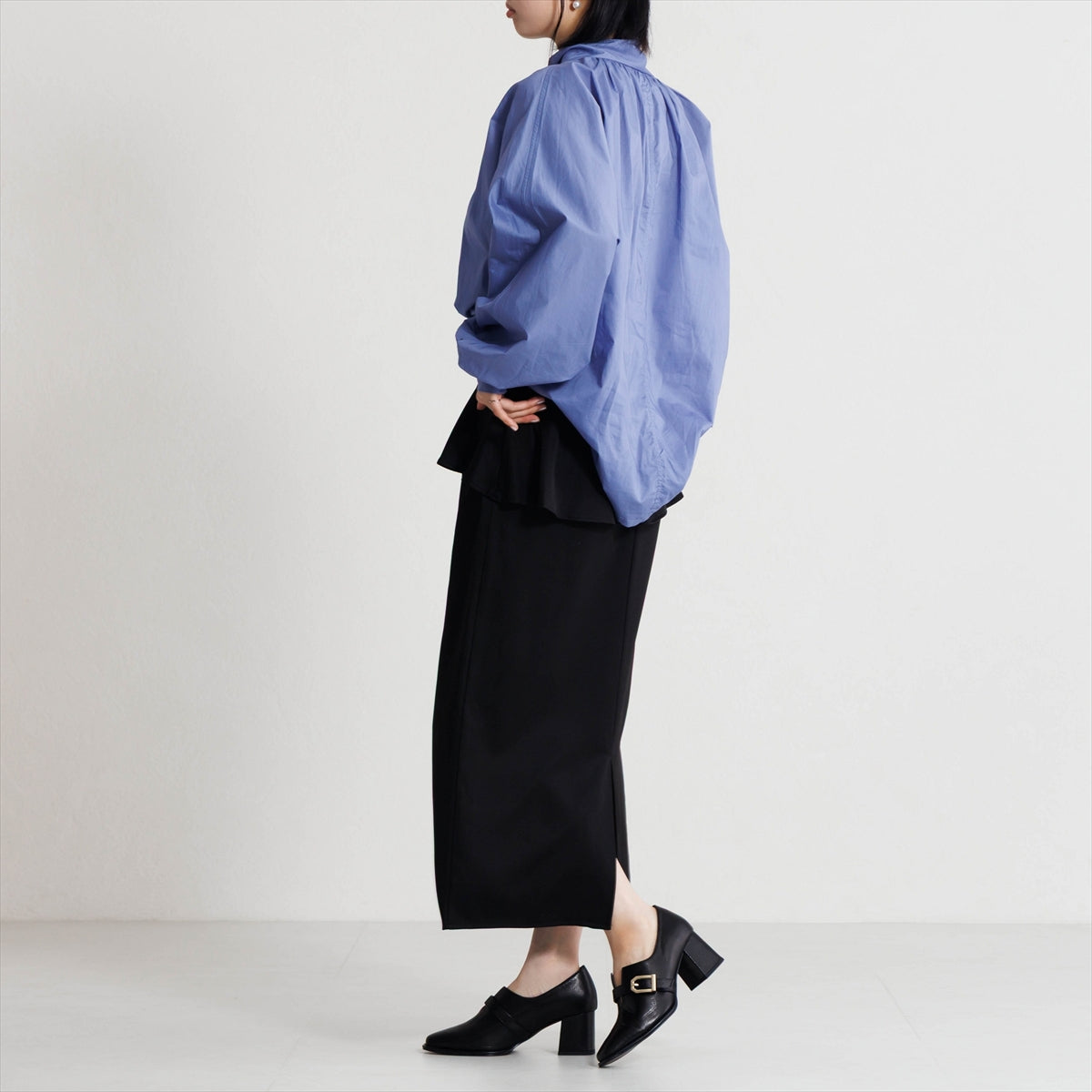 《予約／10月中旬入荷予定》【26AW／WEB限定デザイン】スクエアトゥベルトデザインシューズ/640017