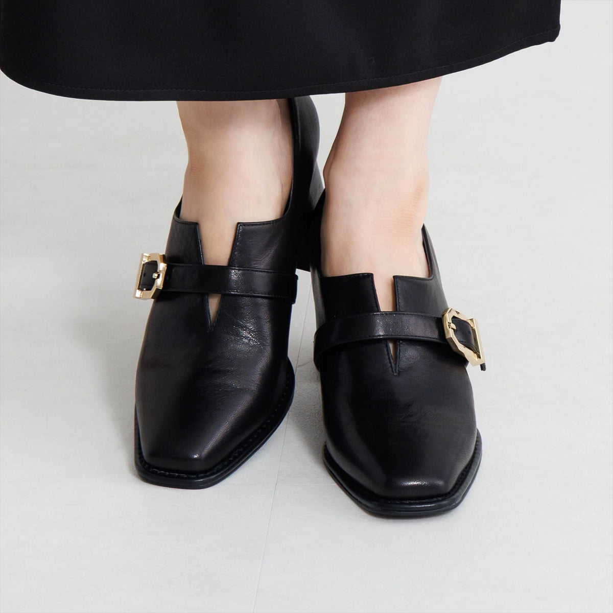 予約／10月中旬入荷予定》【26AW／WEB限定デザイン】スクエアトゥ