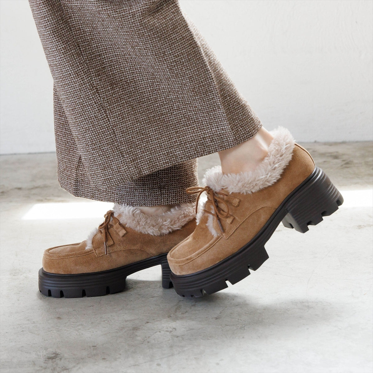 【26AW／WEB限定デザイン】ファーデザインレースアップシューズ/640019