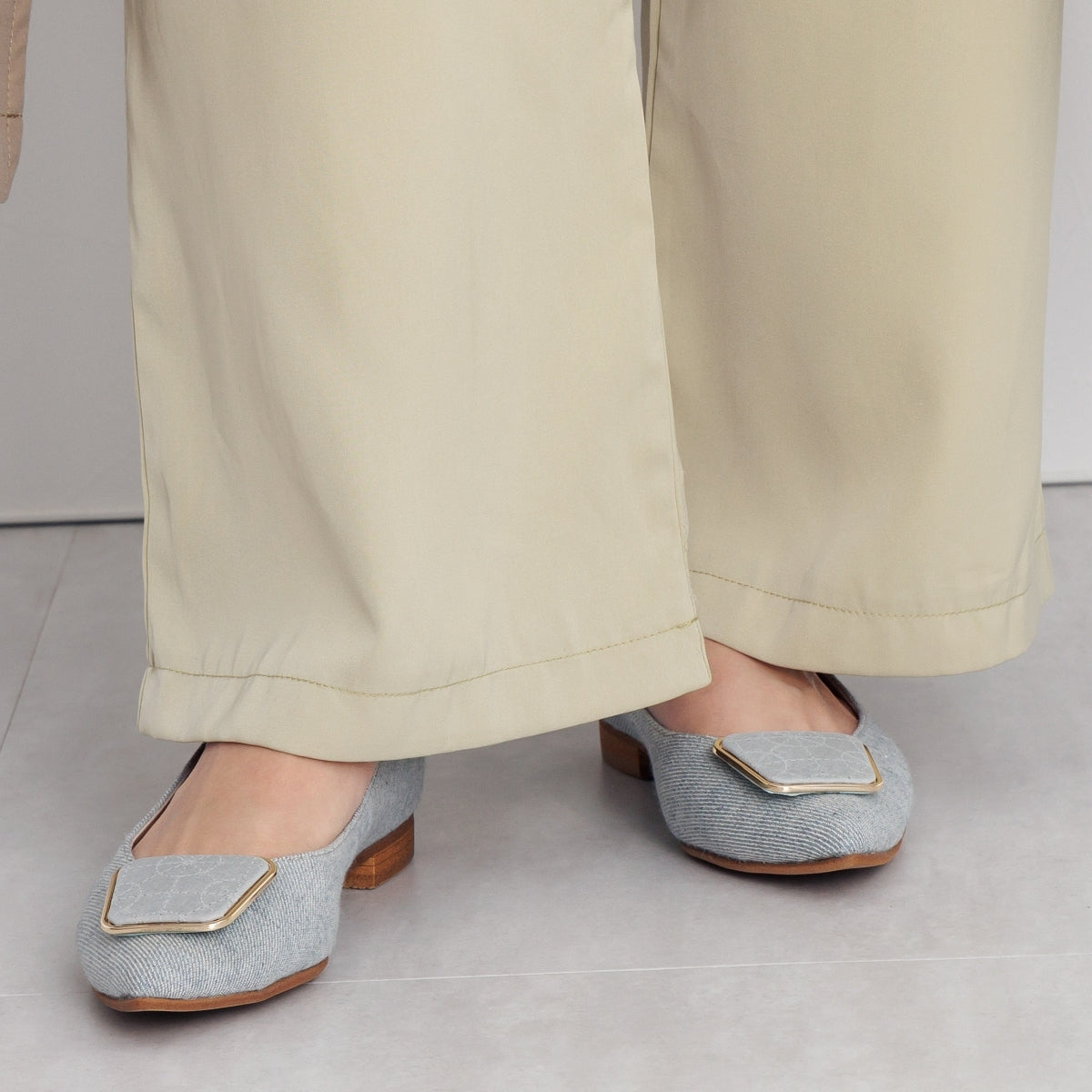 【SALE】スクエアバックルフラットパンプス/641102