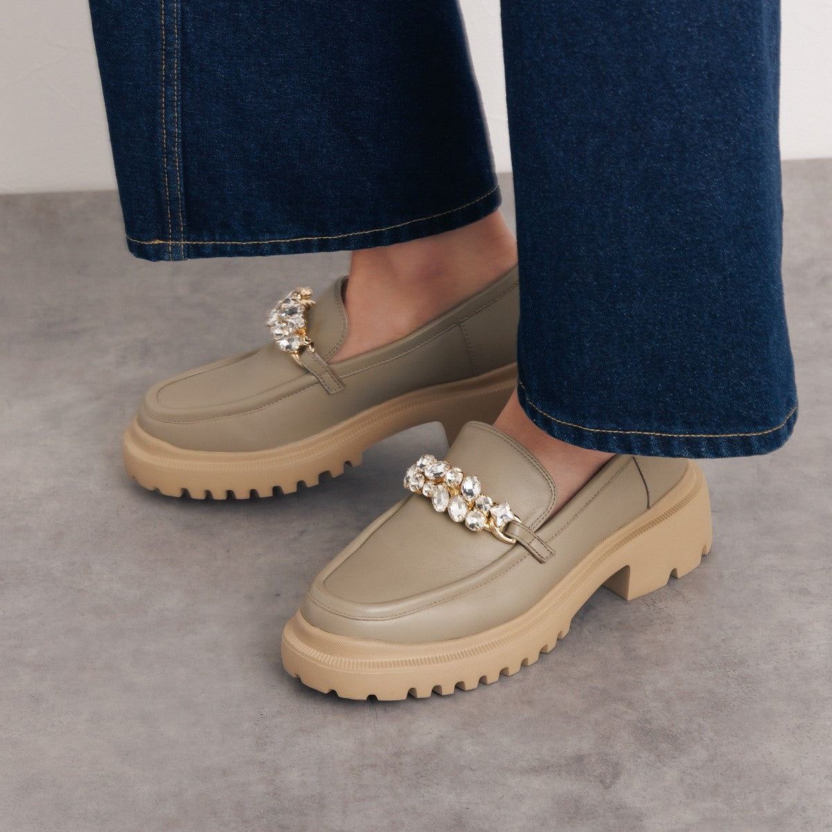 【SALE】キラキラビジュー厚底ローファー/641106