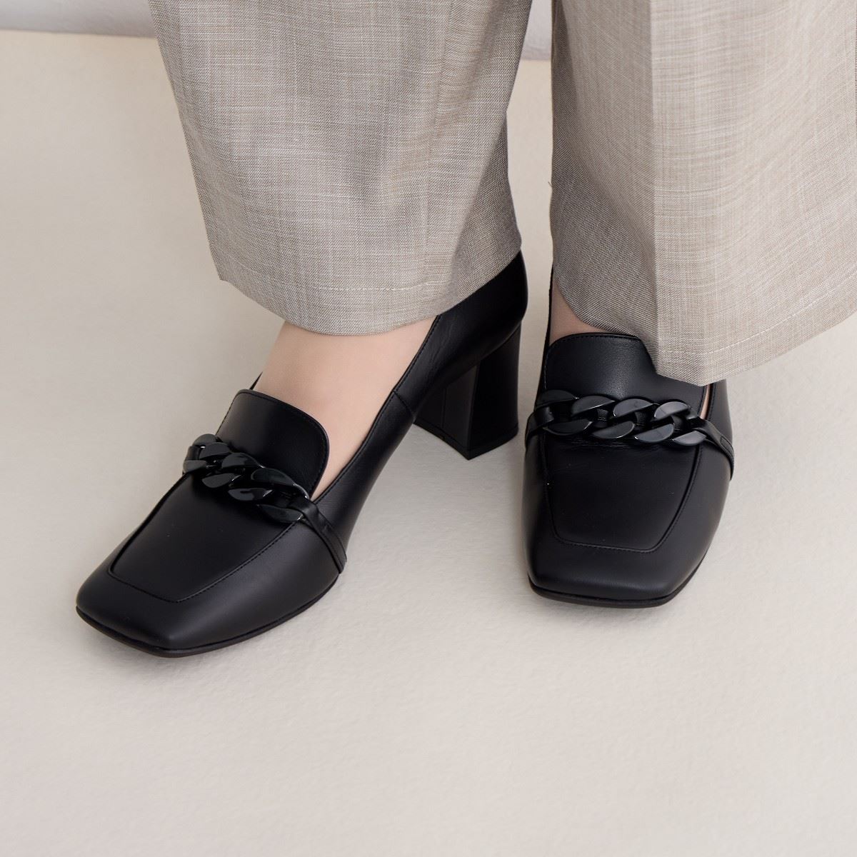 【SALE】チェーンモチーフヒールローファー/641324