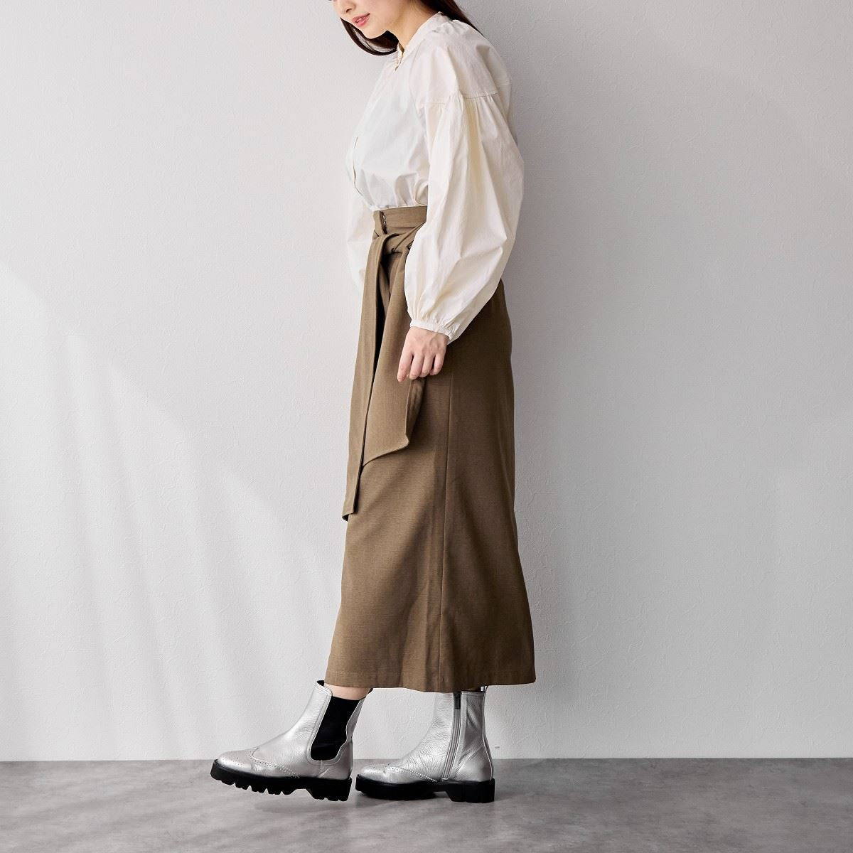 aiai様ブラック SALE】メダリオンサイドゴアトラックソールブーツ/641408