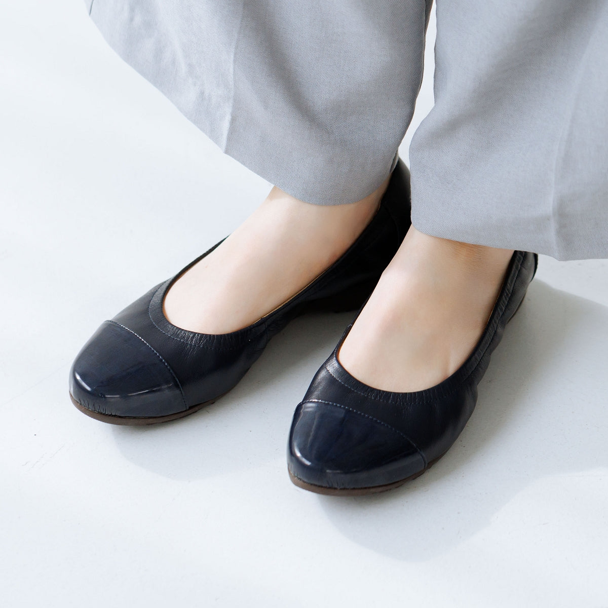 スニーカー、パンプス等お譲りします。 ヒミコ 卑弥呼 【撥水】【WEB限定デザイン】プレーンスニーカー