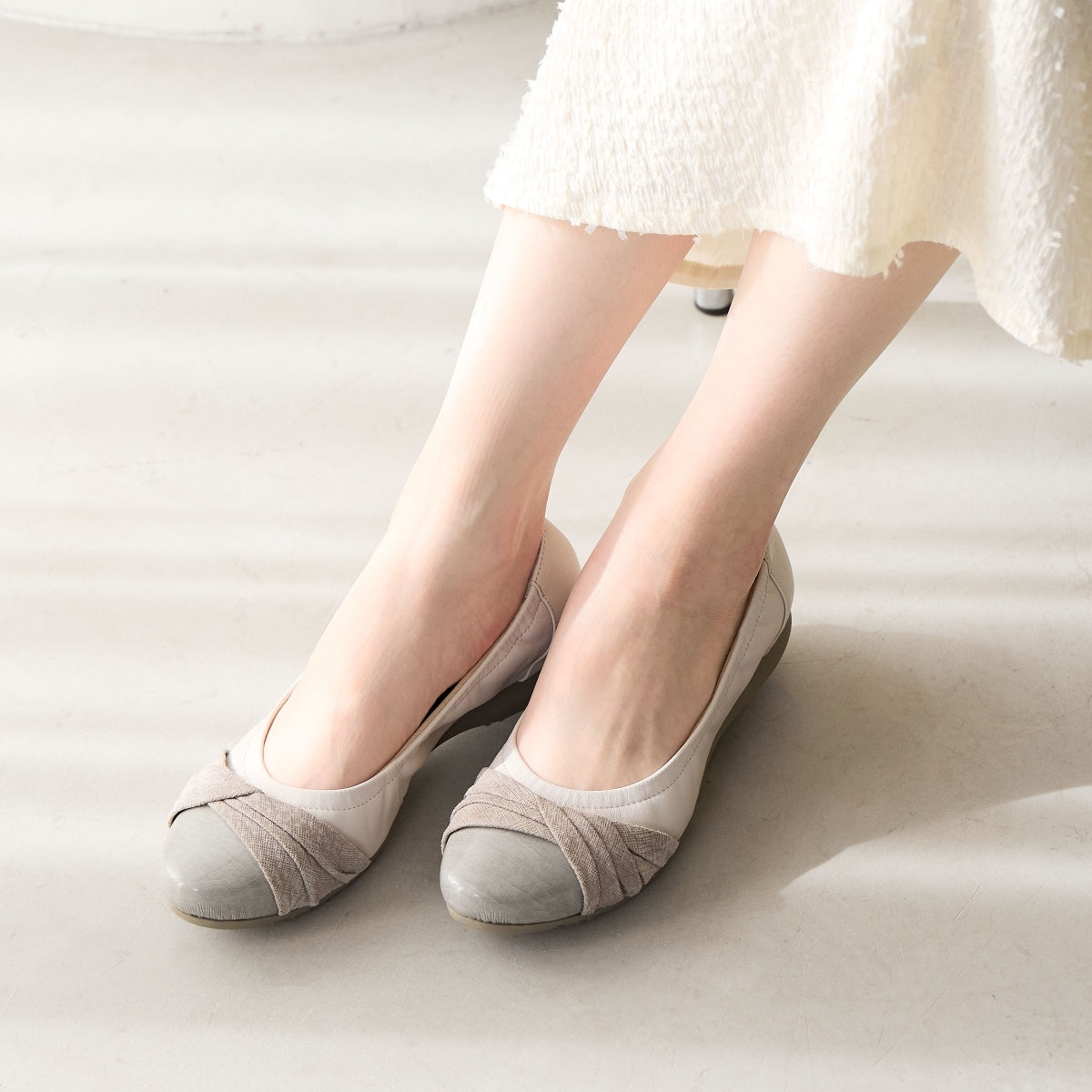 【25AW新色】クロスリボンスニーカーパンプス/643301