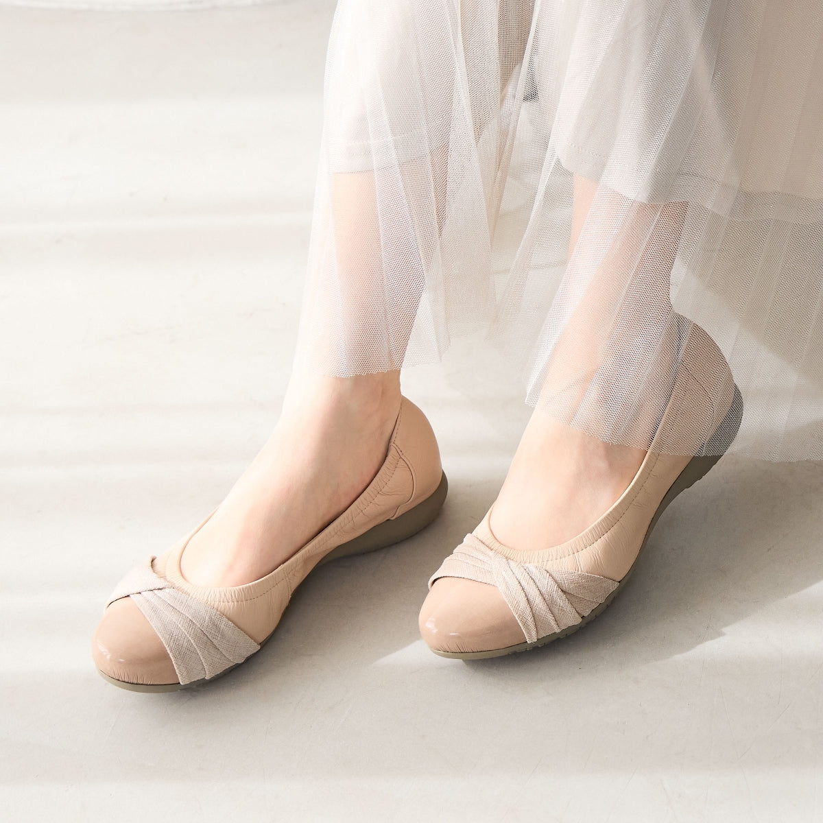 25AW新色】クロスリボンスニーカーパンプス/643301